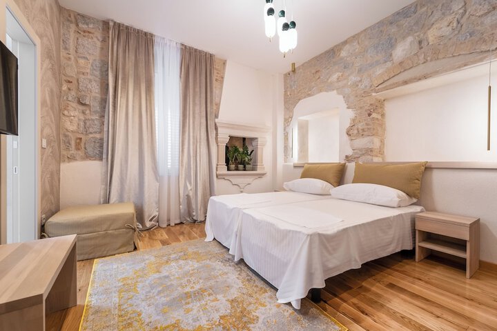 Tifani Luxury Rooms 3