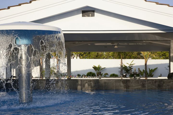 Hotel with Pool