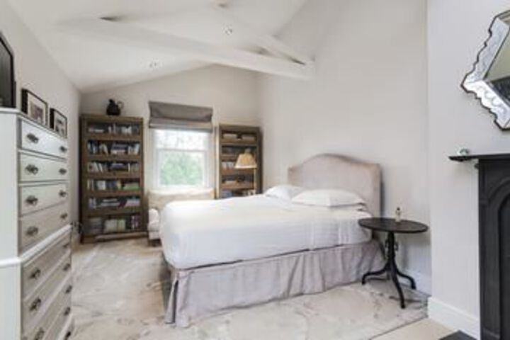 Room 12 of 60
