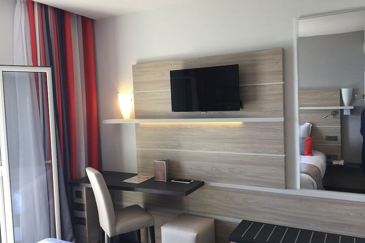 Room 39 of 103