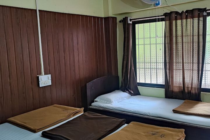 Room 3 of 14