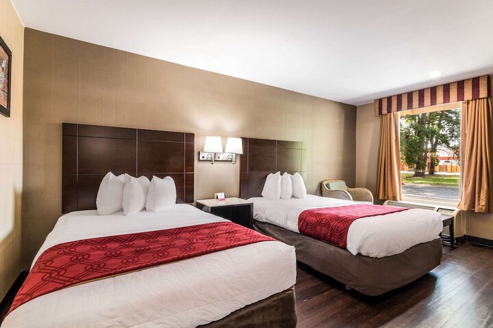 2 Double Beds (8 of 9)