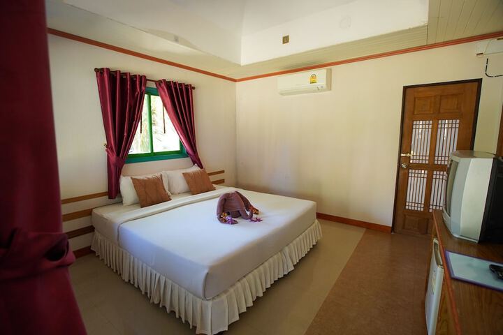 Room 3 of 47