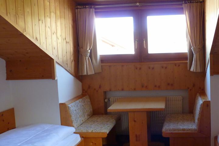 Room 10 of 44