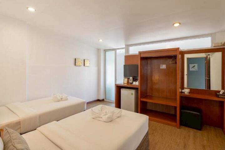 Room 104 of 149