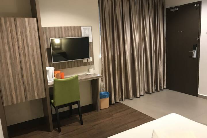 Room 12 of 45