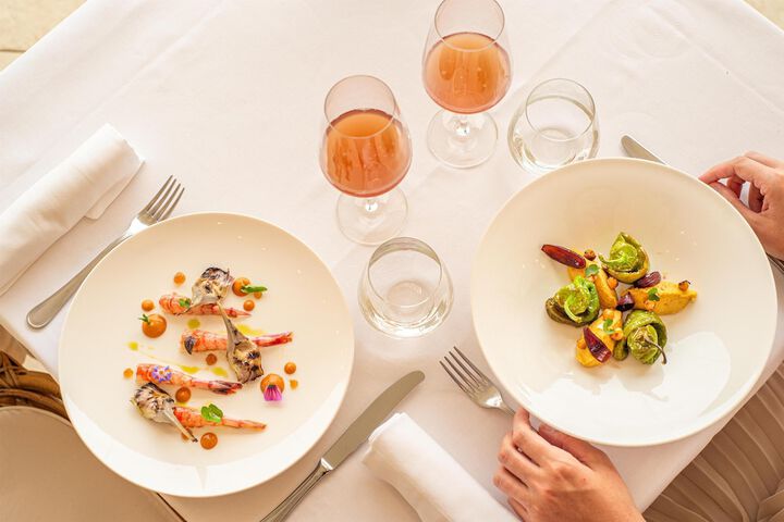 Dining 80 of 109
