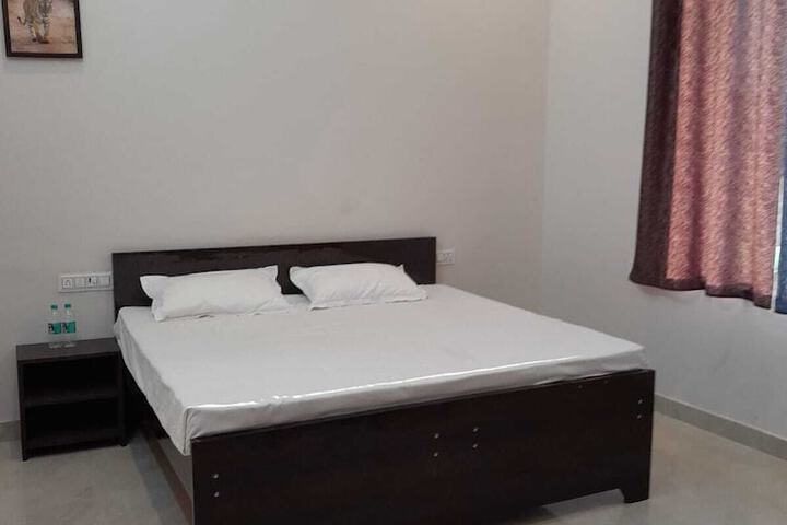 Room 3 of 6