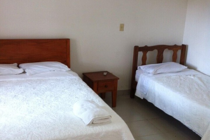 Room 10 of 27