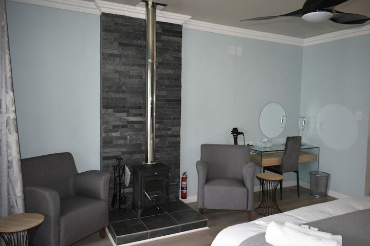 Room 3 of 42