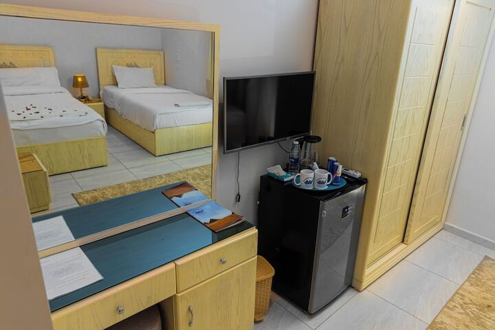 Room 18 of 42