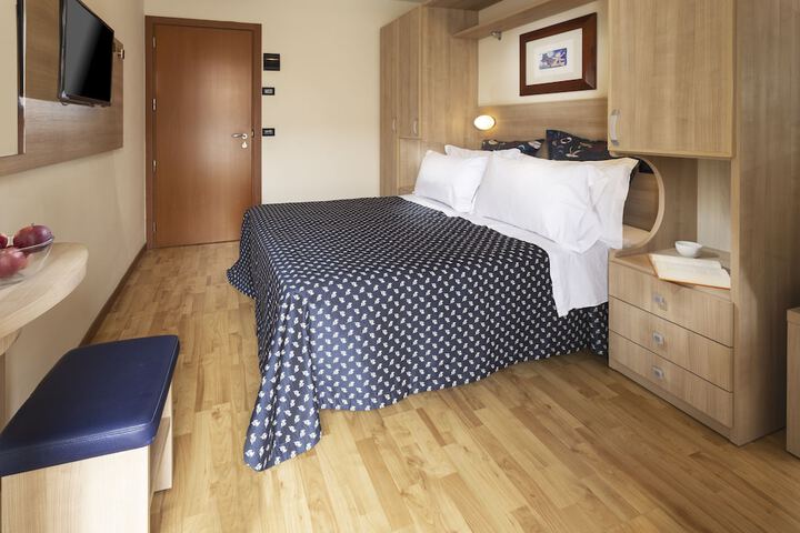 Room 18 of 40