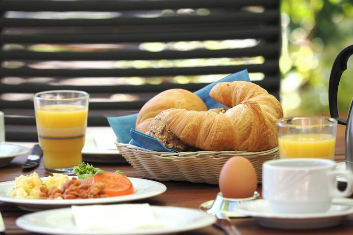 Breakfast/Coffee Service 35 of 68