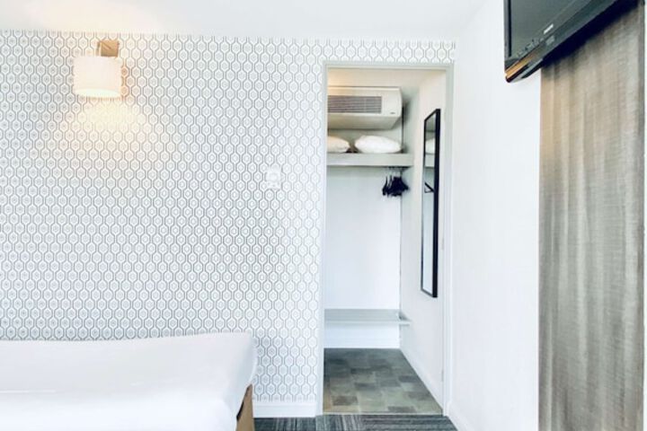 Room 21 of 65
