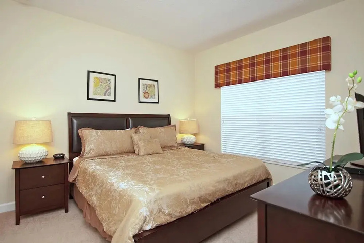 Room 2 of 19
