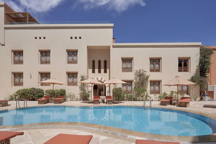 Pool Hotel
