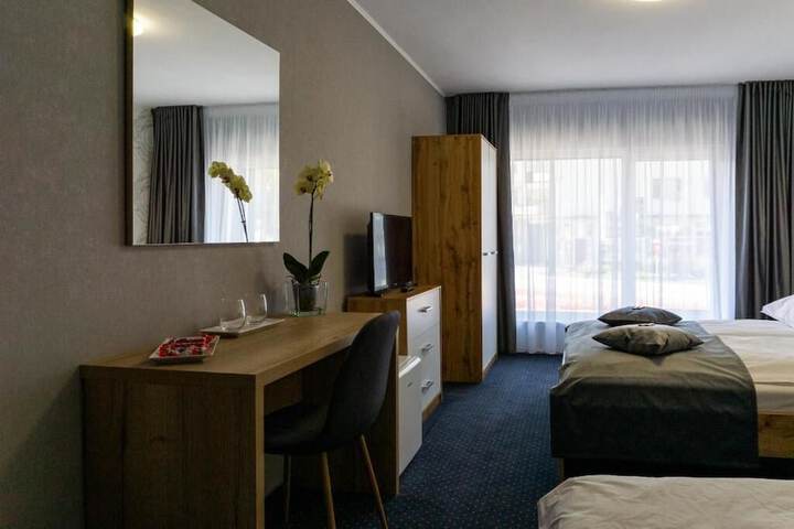 Room 21 of 132