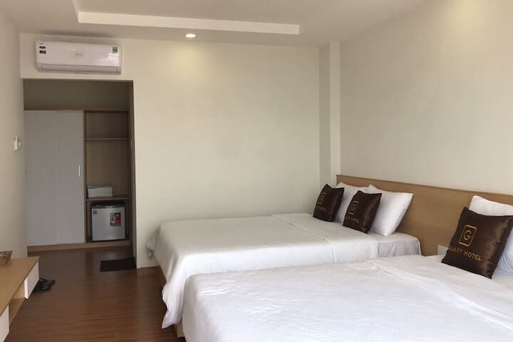 Room 17 of 33