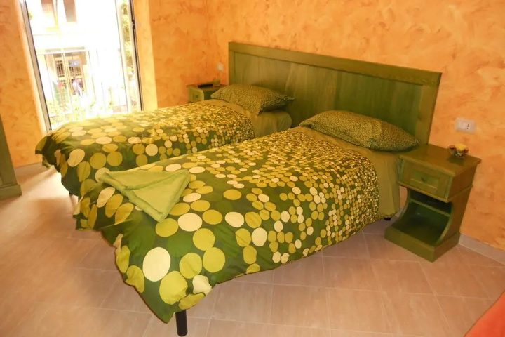 Room 3 of 12
