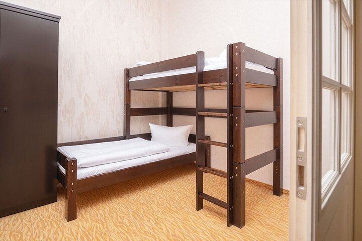 Room 12 of 50