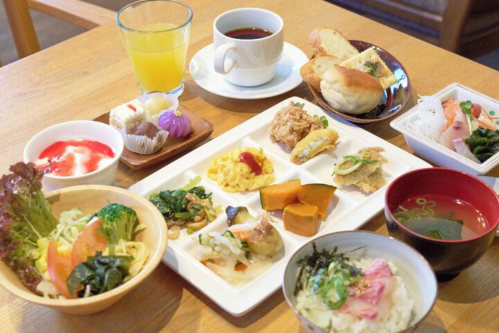 Breakfast buffet