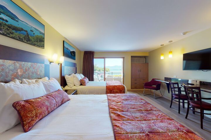 Premier 2 Queen Beds Accessible (8 of 40)