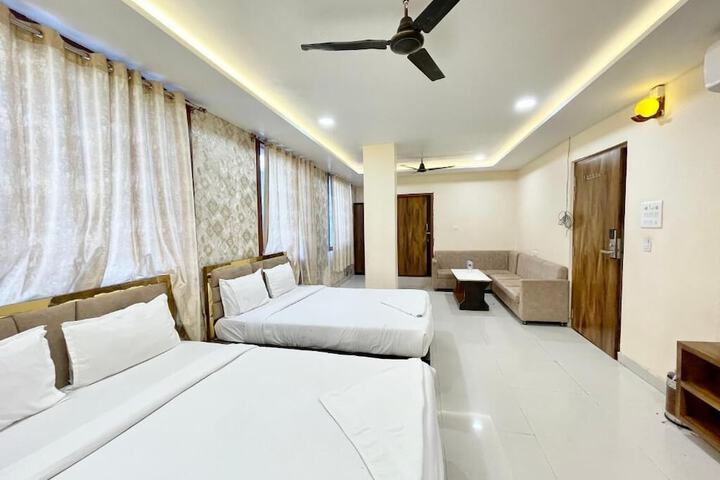 Room 28 of 42
