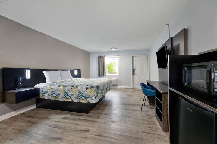 Room 7 of 30