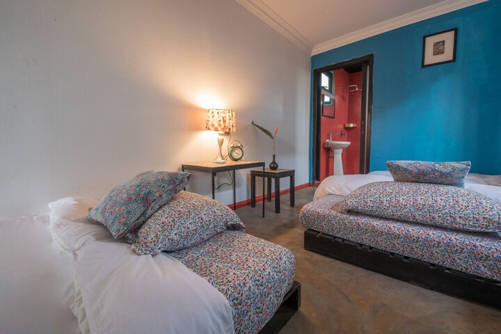 Room 6 of 30