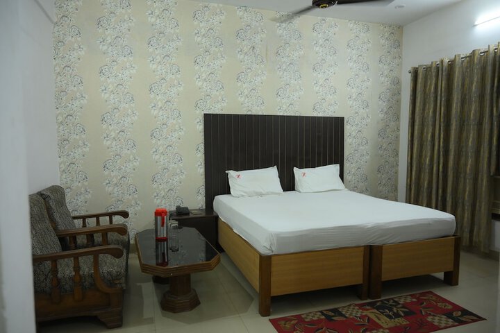 Room 51 of 106