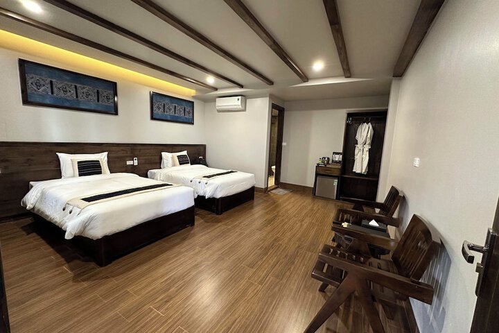 Room 10 of 105
