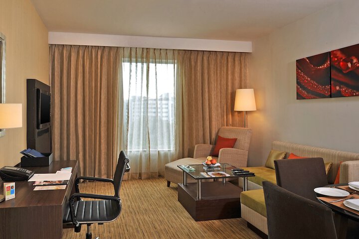 Room 30 of 84