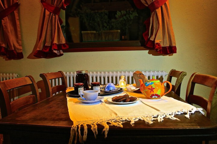 Breakfast/Coffee Service 18 of 43