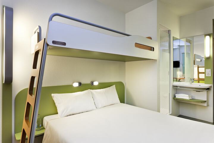 Room 7 of 21