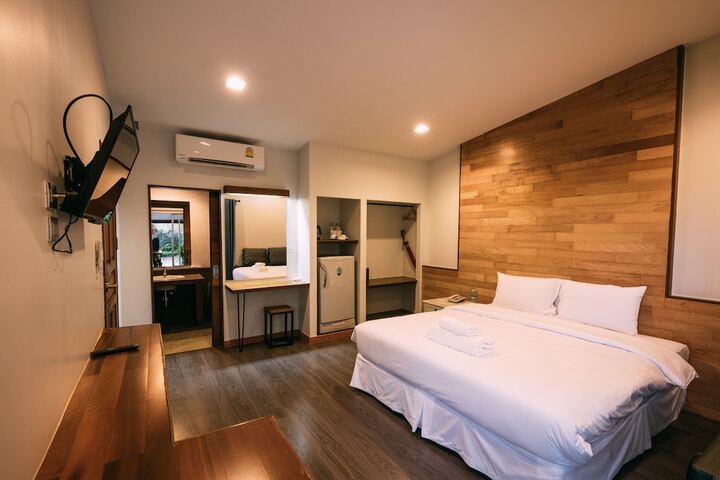 Room 12 of 69
