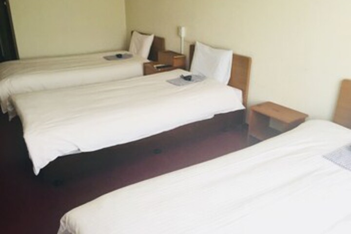 Room 14 of 18