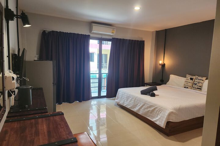 Room 26 of 86