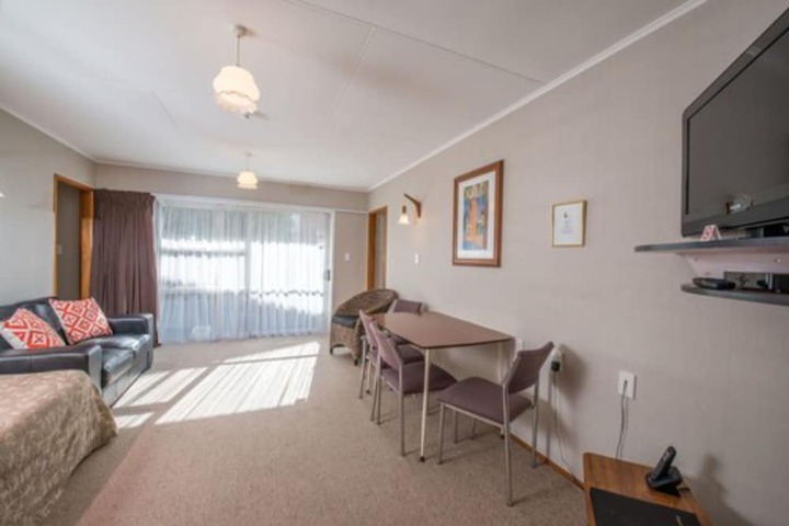Room 10 of 35