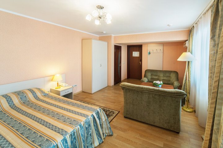 Room 19 of 91