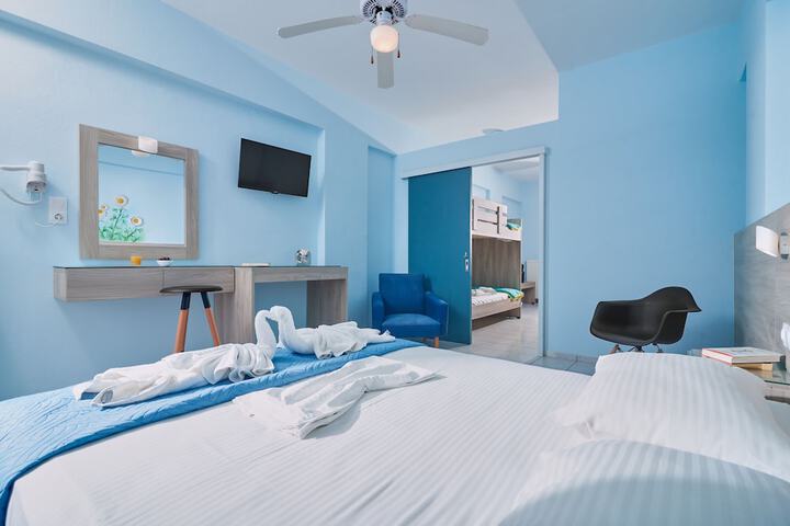 Room 28 of 112