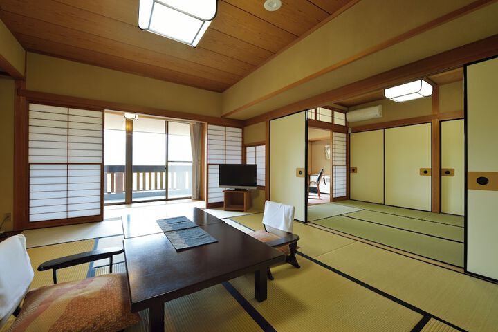Room 10 of 42