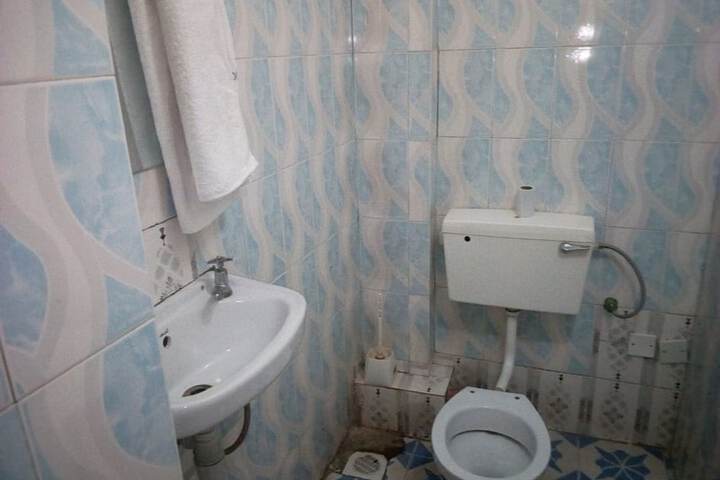 Room 12 of 15