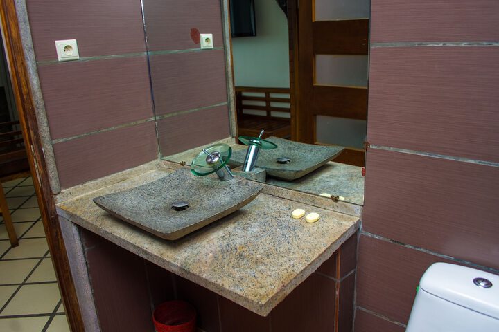 Room 9 of 44