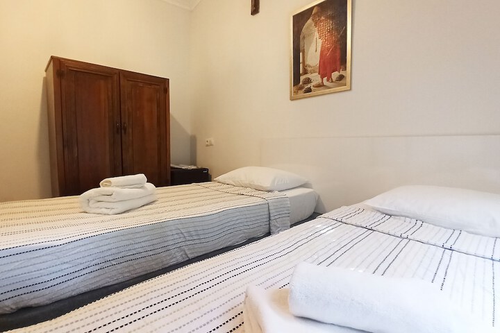 Room 43 of 95
