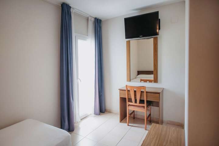 Room 14 of 81