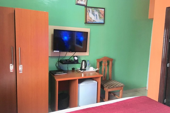 Room 12 of 24