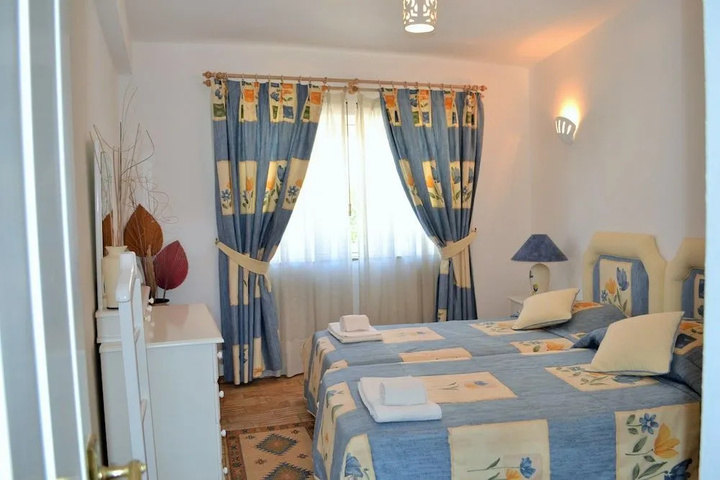 Room 4 of 13