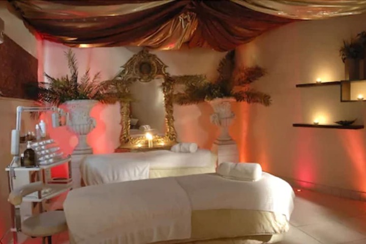Room 27 of 51