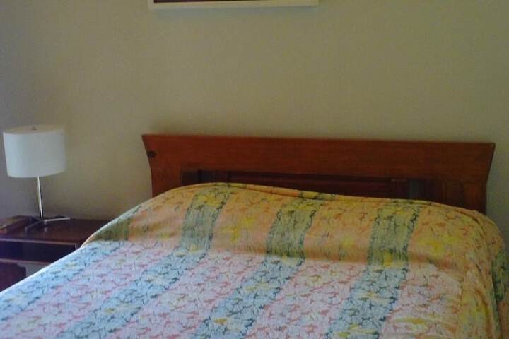 Room 2 of 37