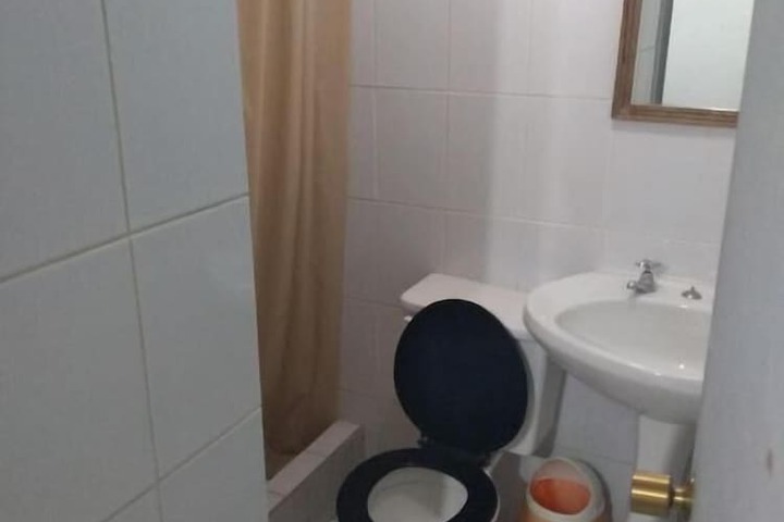 Room 11 of 21